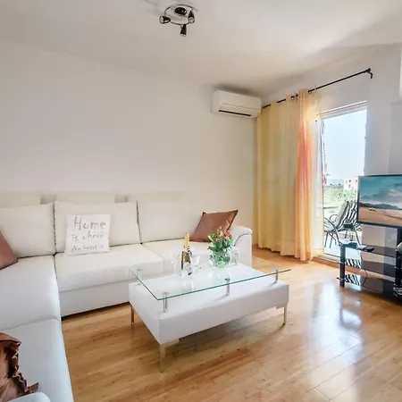 Apartments Antonella Bes Apartment