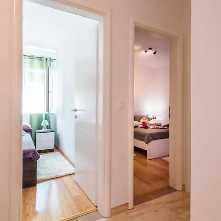 Apartments Antonella Bes *