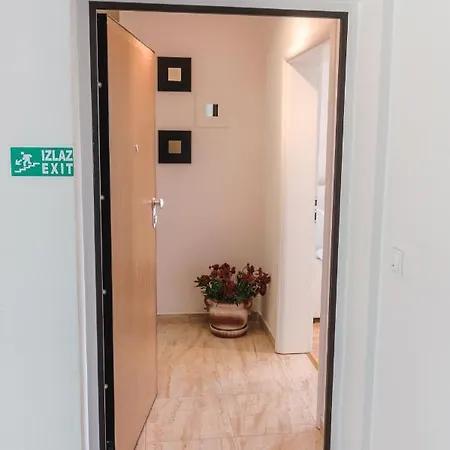 Apartament Apartments Antonella Bes