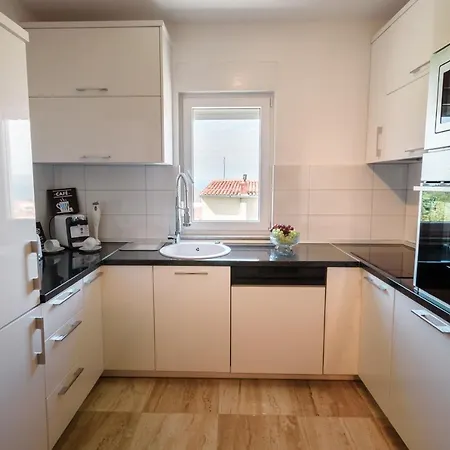 Apartments Antonella Bes Apartament Makarska