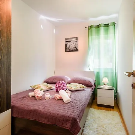 Apartament Apartments Antonella Bes *