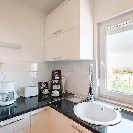 Apartament Apartments Antonella Bes *