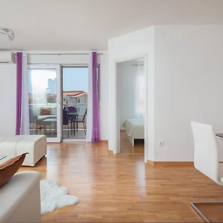 Apartments Antonella Bes *